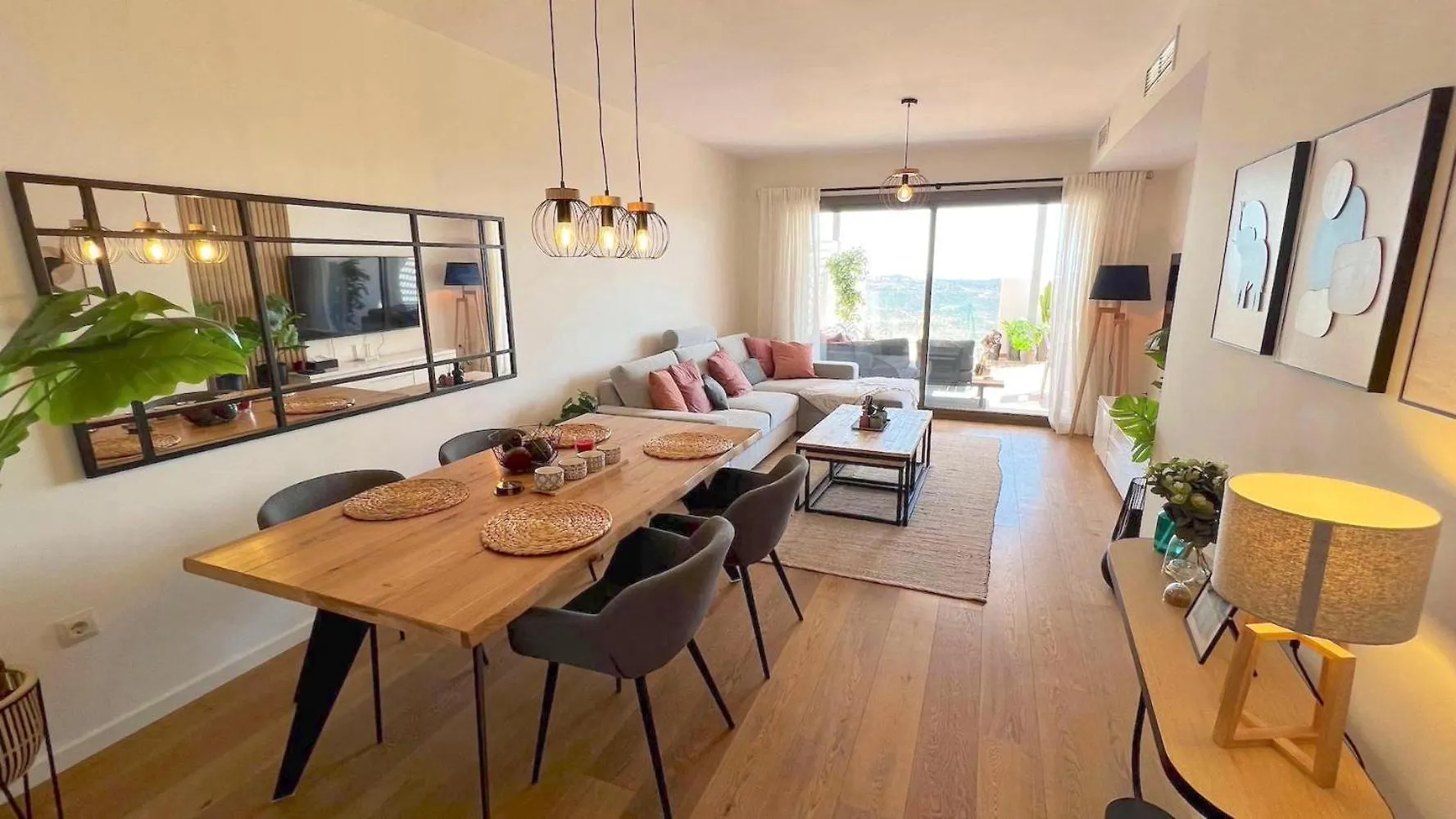 Bohemian-Chic Hideaway With Sun-Drenched Terrace Apartment La Cala De Mijas
