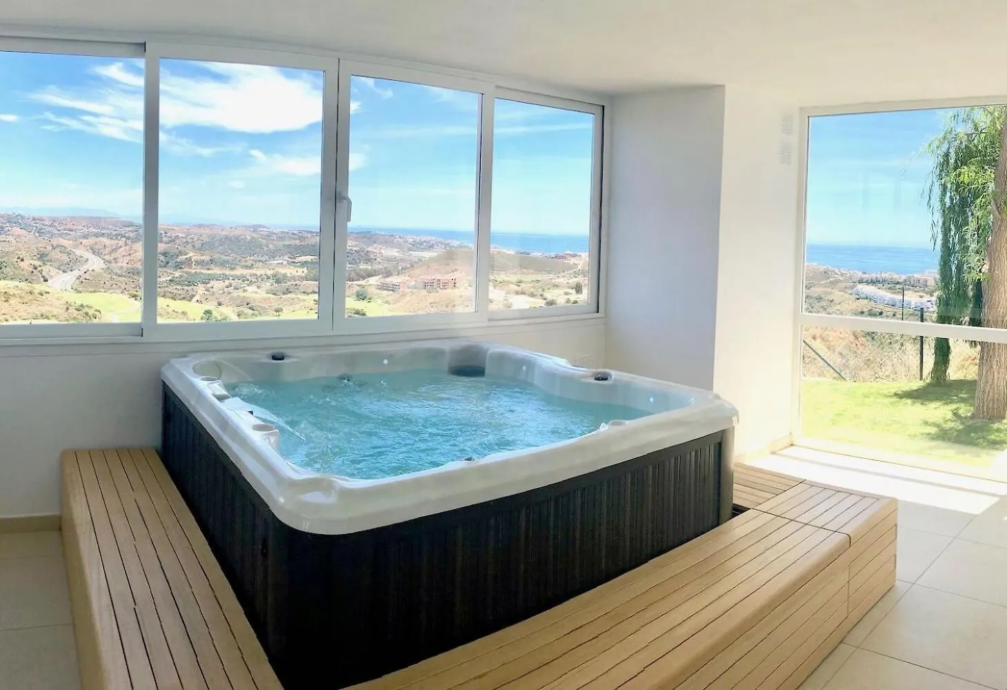 Apartament Bohemian-Chic Hideaway With Sun-Drenched Terrace La Cala De Mijas 0*,  Hiszpania