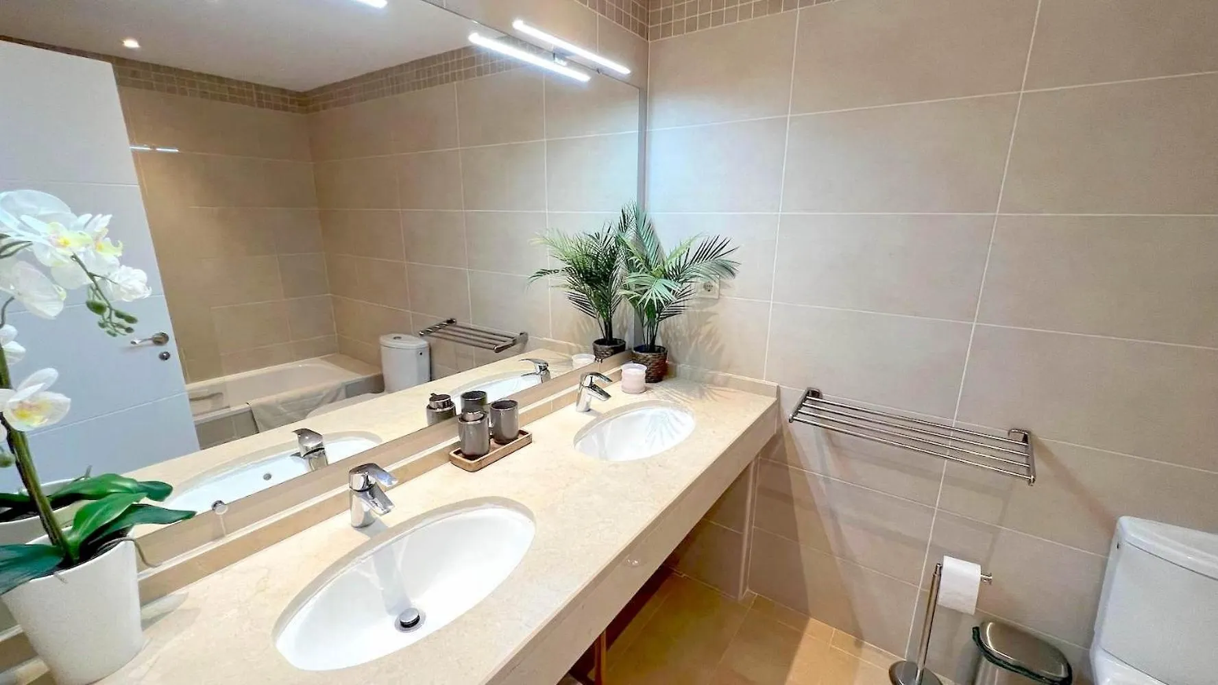 Apartament Bohemian-Chic Hideaway With Sun-Drenched Terrace La Cala De Mijas Hiszpania